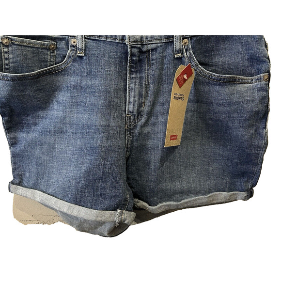 NWT Women’s Levi’s Medium Blue Denim Jeans Cuffed Cotton Shorts in Size 12 Large - Picture 3 of 9